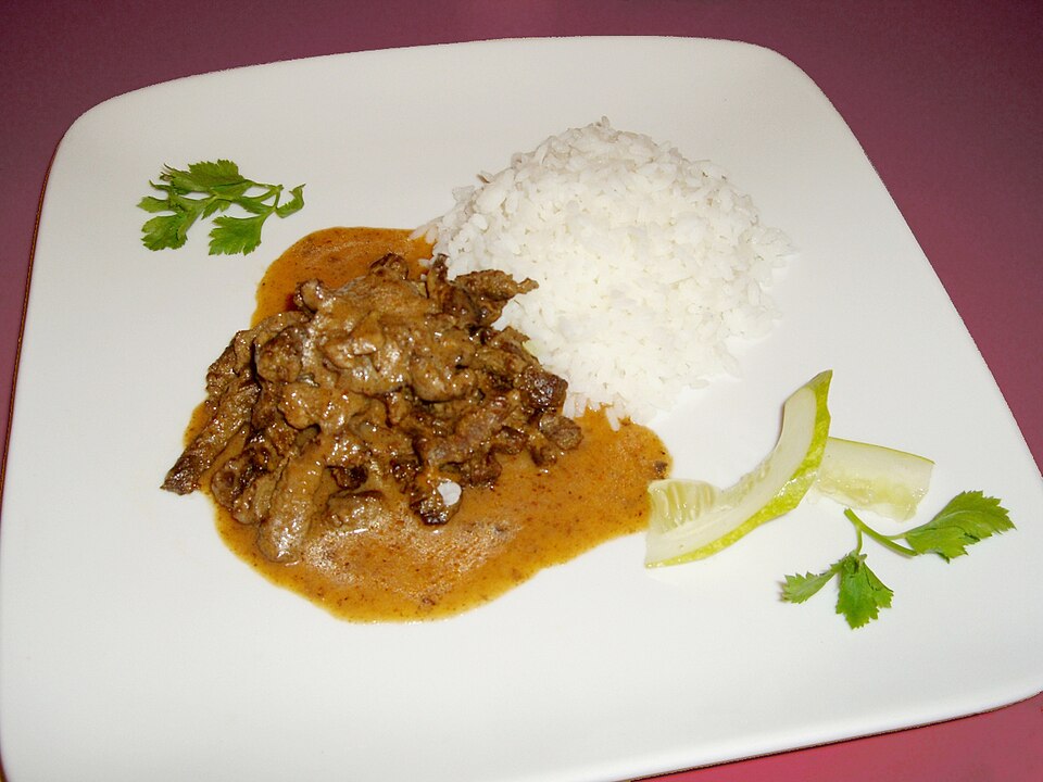 Strogonoff de pollo con arroz